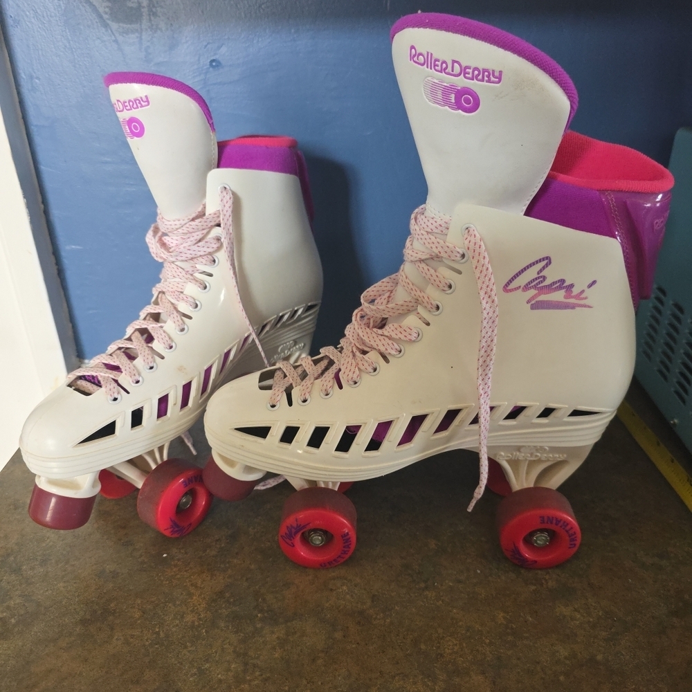 Women's Athletic Roller Skates - White and Pink